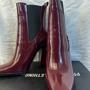 Pretty little things Krystal Burgundy short Patent Boots Sz 7 - great for Fall